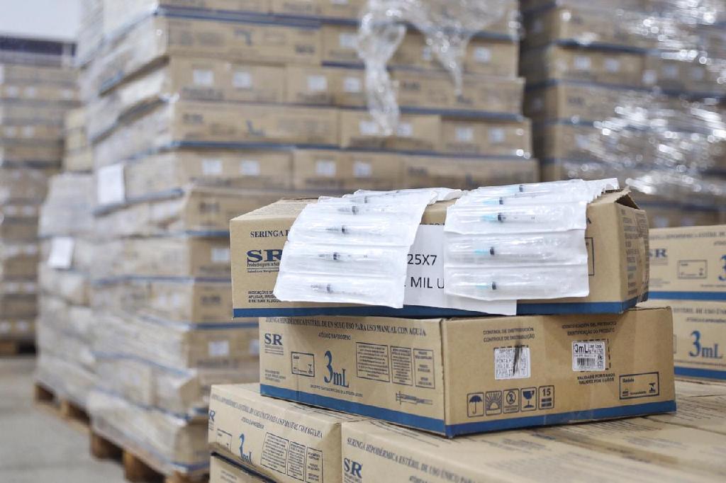 Estado garante distribuição de vacinas contra a Covid-19 em tempo recorde aos municípios