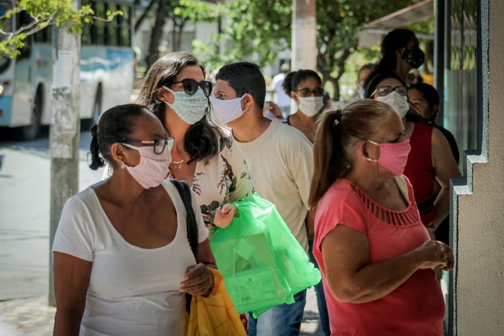 Governo publica decreto com novas medidas para frear contágio da covid-19