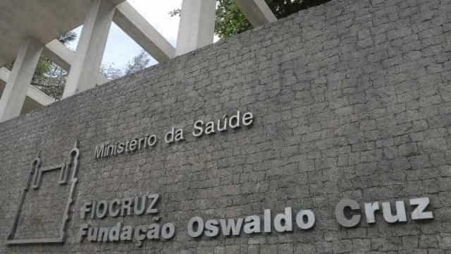 Fiocruz pretende importar mais 10 mi de doses de vacinas prontas contra covid-19