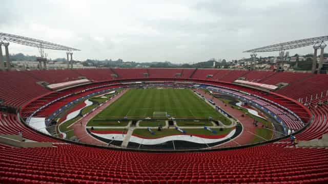 Sob forte pressão, São Paulo recebe o Coritiba para vencer a primeira neste ano