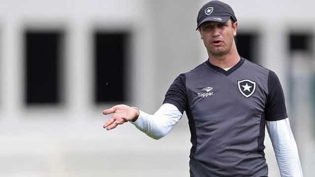 Cruzeiro anuncia a contratação do técnico Felipe Conceição, ex-Guarani