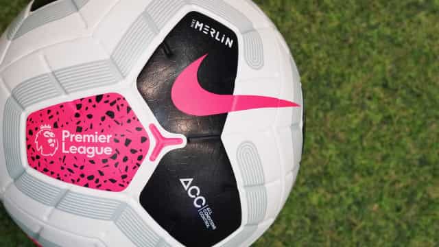 Surto de covid-19 faz Premier League adiar segundo jogo seguido do Aston Villa
