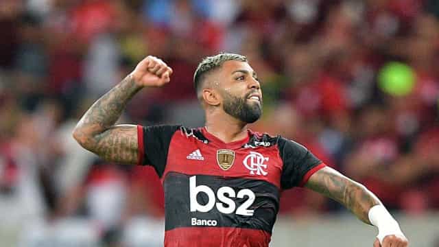 De olho no título, Flamengo encara Athletico em Curitiba