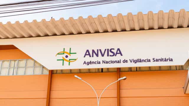 Anvisa decide autorização emergencial para uso de vacinas