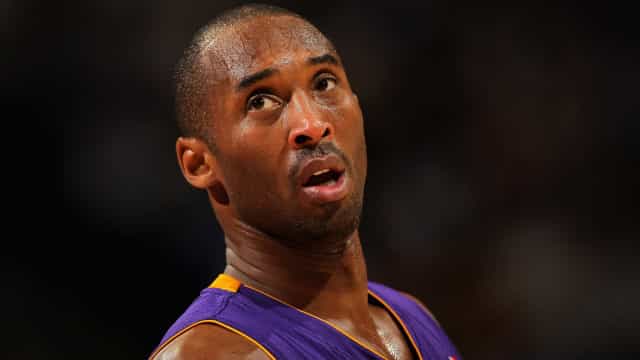 Viúva de Kobe Bryant, morto há um ano, revela que perda ‘ainda não parece real’