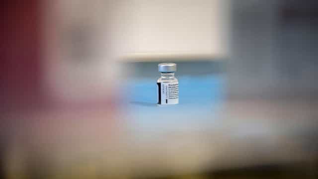 Portaria fixa regras para registro e controle de estoque de vacinas contra covid