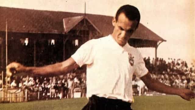 Zague, ídolo e artilheiro do Corinthians na década de 1950, morre aos 86 anos