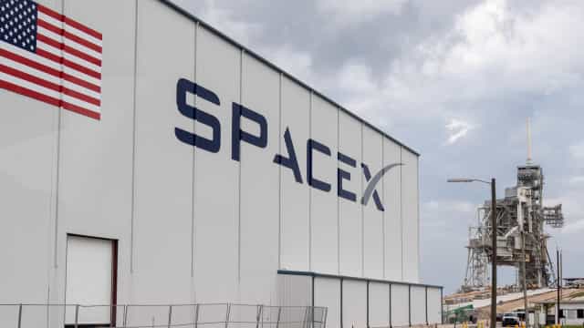 SpaceX decidiu adiar lançamento de protótipo do seu novo foguete