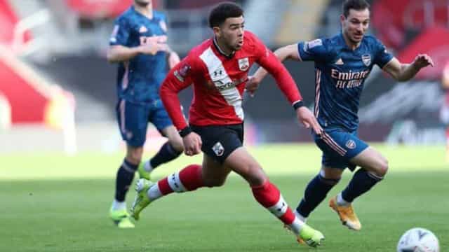 Atual campeão, Arsenal cai na Copa da Inglaterra com gol contra de brasileiro