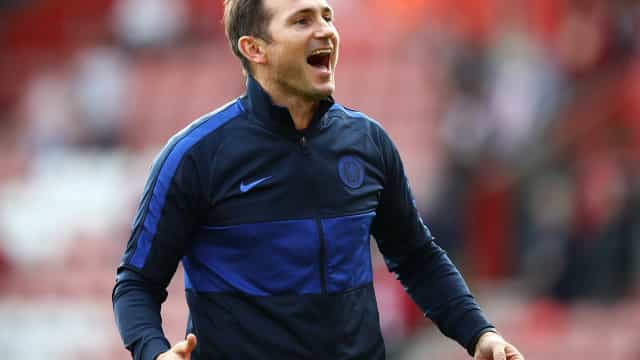 Chelsea anuncia demissão do técnico Frank Lampard após um ano e meio no cargo