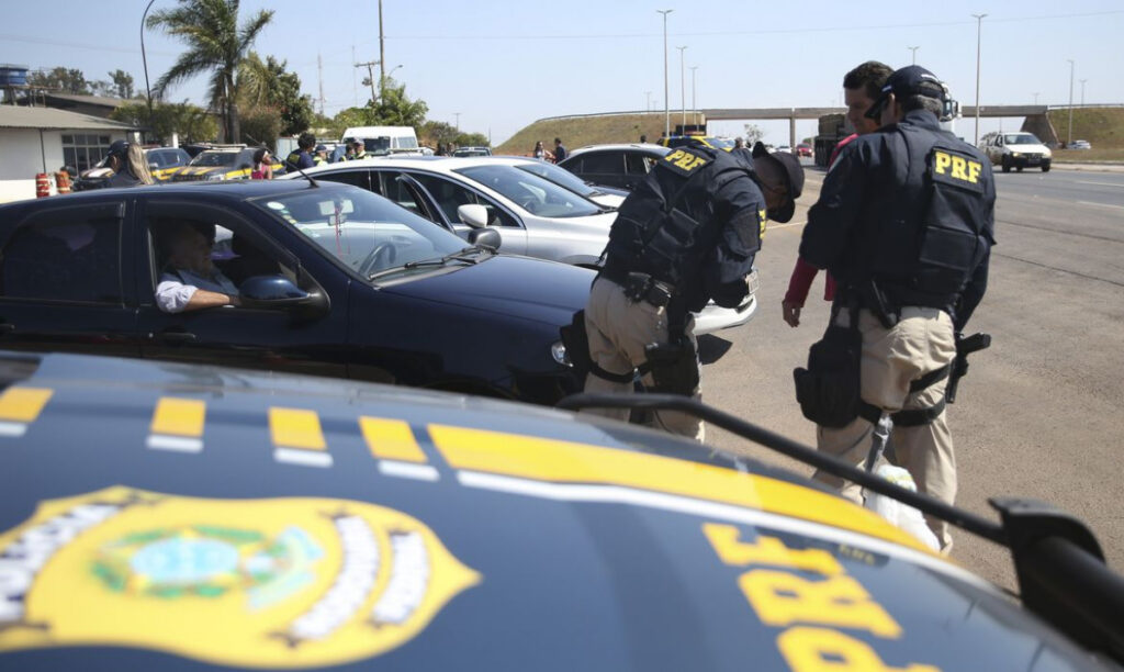 Polícia Rodoviária Federal abre inscrições para concurso com salário de quase R$ 10 mil