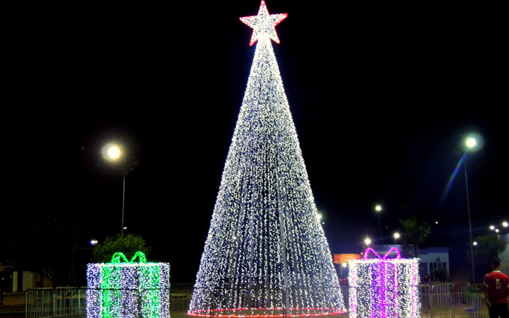 Prefeitura de Alta Floresta irá investir R$ 690,9 mil em decoração natalina