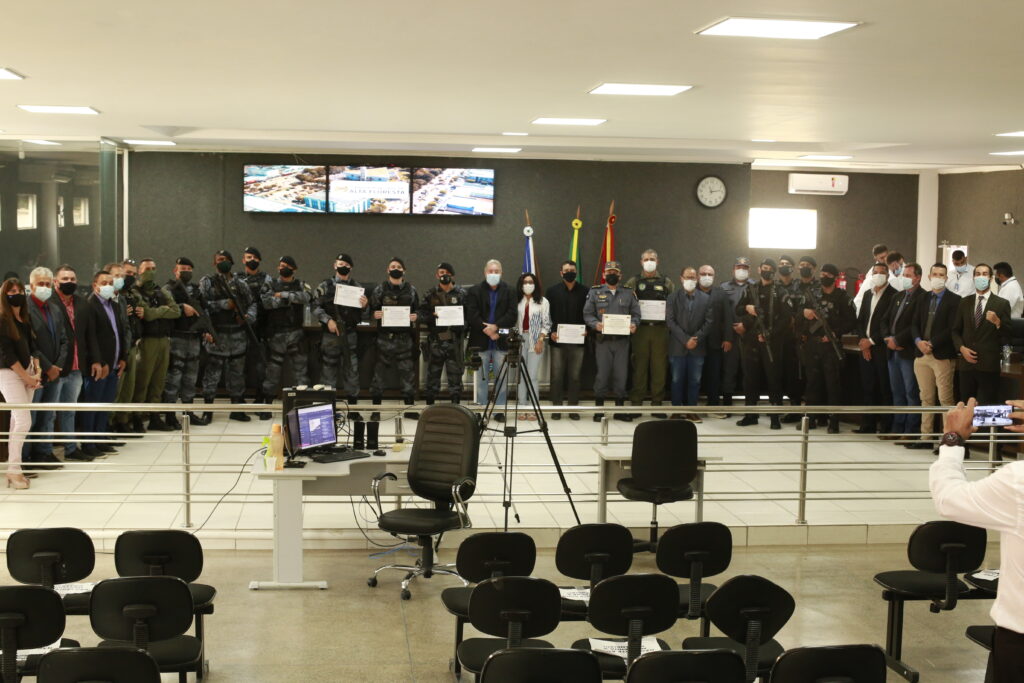 Policiais que reprimiram Novo Cangaço em Nova Bandeirantes são homenageados em Alta Floresta