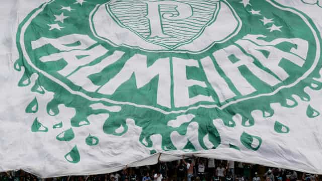 Palmeiras recebe o São Paulo e pode ampliar a crise no rival