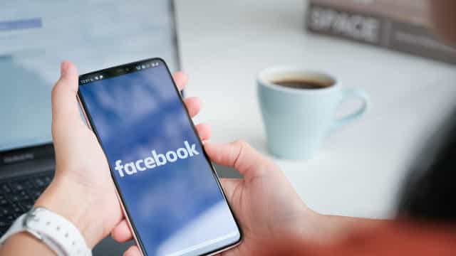 Fiscalização de post de ódio não entende português, sugere ex-funcionária do Facebook