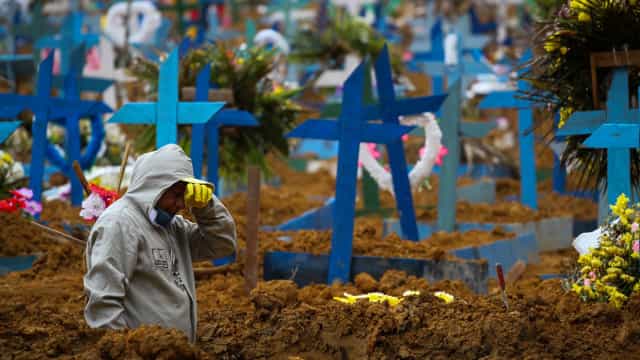 Brasil registra 98 mortes e 3.838 casos de covid-19 em 24h