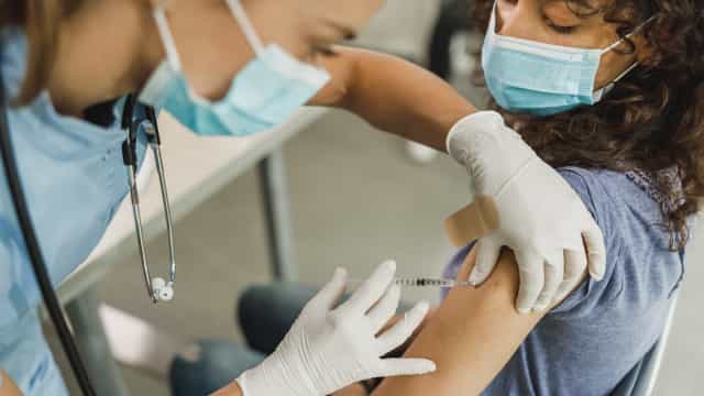 Brasil chega a 60% da população com ciclo completo da vacina contra Covid