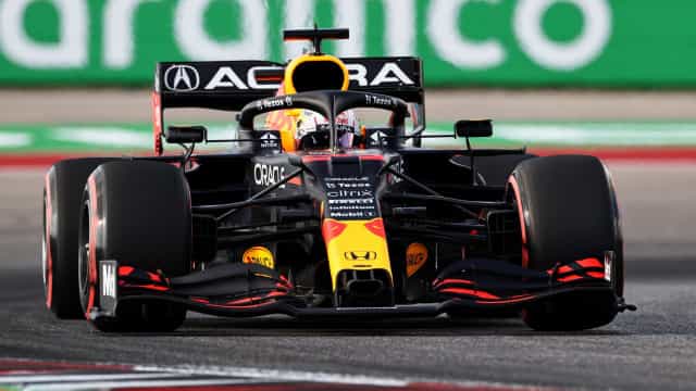 Mercedes recorre de decisão de não punir Verstappen no GP de São Paulo