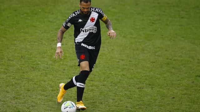 Leandro Castán resume drama do Vasco na Série B: ‘Fracassamos’