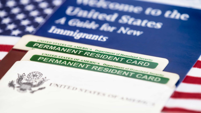 Pedidos de green card aumentam 28% entre os brasileiros em 2022