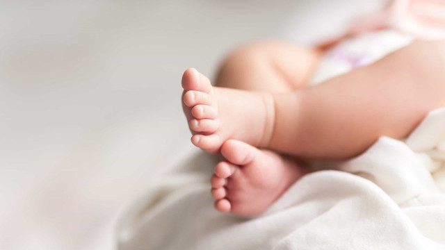 Tumor de dois quilos é removido do fígado de bebê de 10 meses