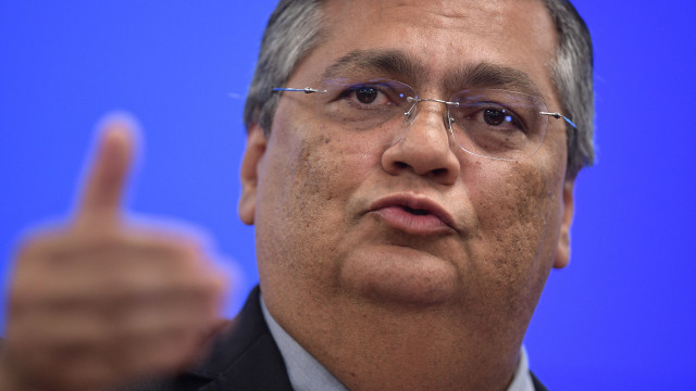 Dino determina que PF investigue organizações nazistas e neonazistas no Brasil