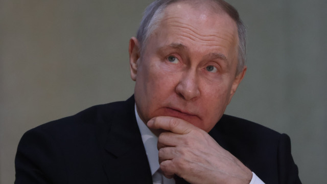 Rússia diz que pode trocar jornalista dos EUA por russo só após julgamento