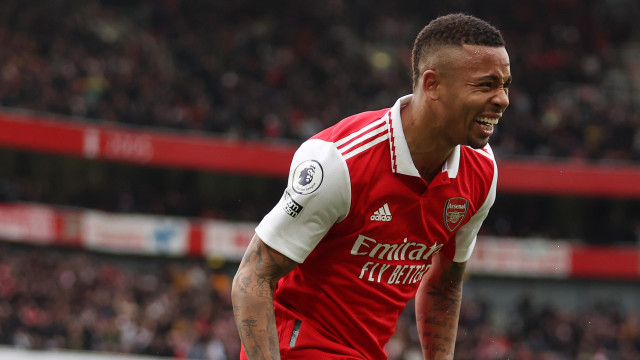 Gabriel Jesus marca duas vezes, Arsenal vence Leeds, e mantém vantagem no  Inglês