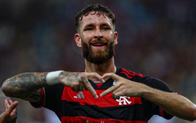 “Ficarei muito feliz”: Léo Pereira espera, ansioso, pela próxima convocação da Seleção