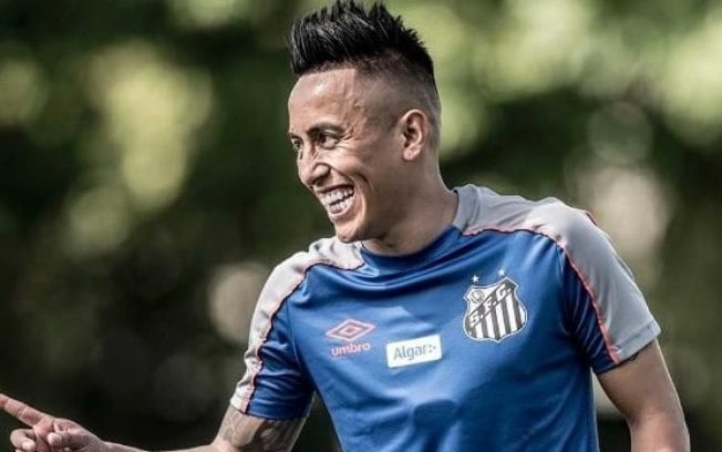 Santos é acionado pela FIFA e deve receber novo transfer ban