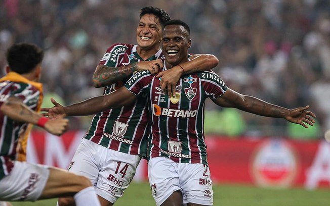 Herói John Arias diz que título do Flu tem sabor especial