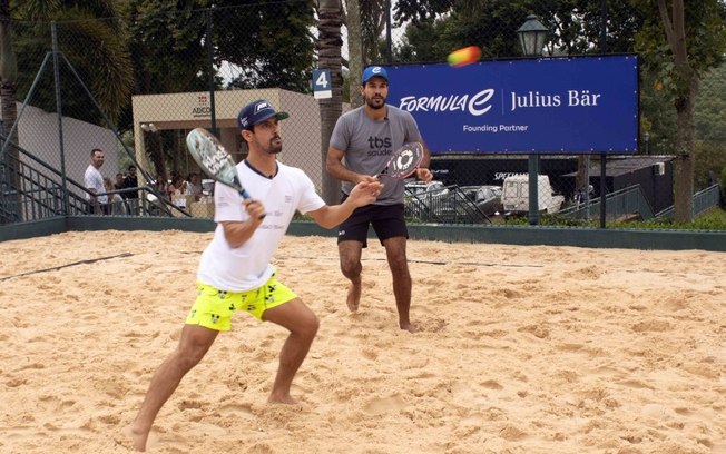 Di Grassi joga beach tennis com profissional antes da Fórmula E em São Paulo