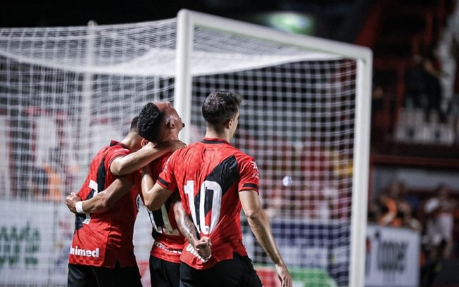 Atlético-GO goleia Goiatuba e vai às semifinais do Campeonato Goiano