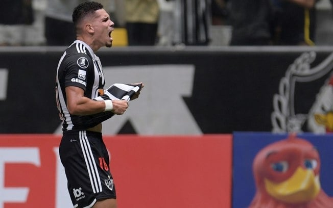 Atlético-MG vence Rosario (2-1) e é líder isolado do Grupo G da Libertadores