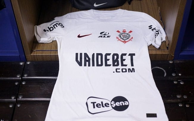 Corinthians: patrocinadora paga multa e rompe contrato