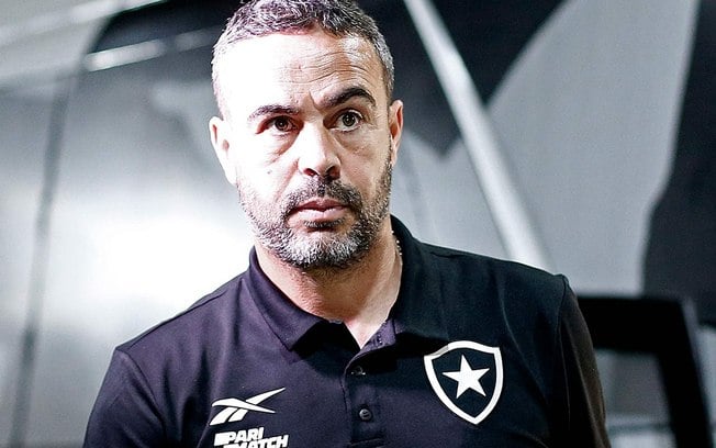 Artur Jorge, após vitória do Botafogo: ‘Motivar os atletas’