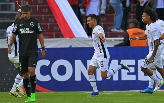 Botafogo perde na visita à LDU (1-0) e é lanterna do Grupo D da Libertadores