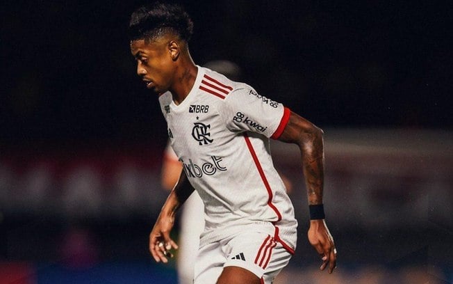 Bruno Henrique reclama de falta de critério da arbitragem: ‘Contra o Flamengo, tudo é diferente’