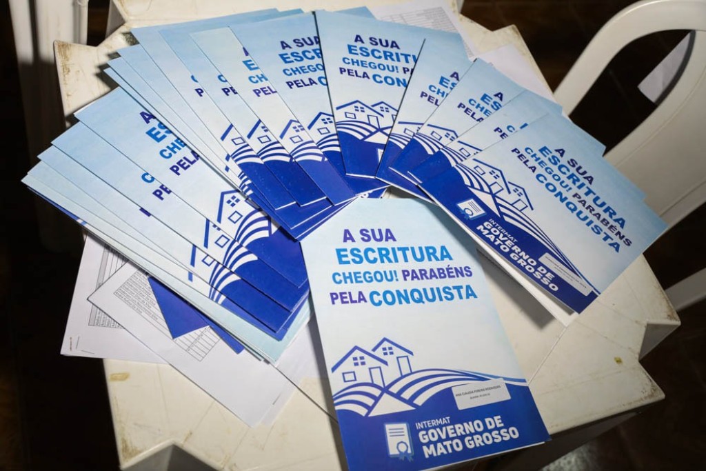 Governo de MT entrega escrituras de imóveis para moradores de Várzea Grande nesta sexta-feira (24)
